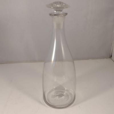 Sale Photo Thumbnail #806: Glass Decanter with Stopper- Approx 9 5/8" Tall.  Stopper has some chipping.