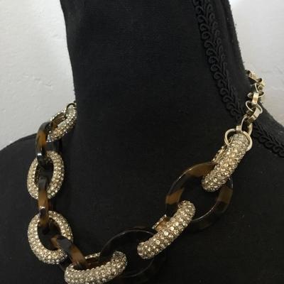 Gorgeous Ann Taylor faux tortoiseshell, rhinestone encrusted, chain-link statement, toggle necklace very nice very beautiful