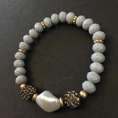Faux, pearl, gray blue faceted, glass bead, rhinestone stretch bracelet