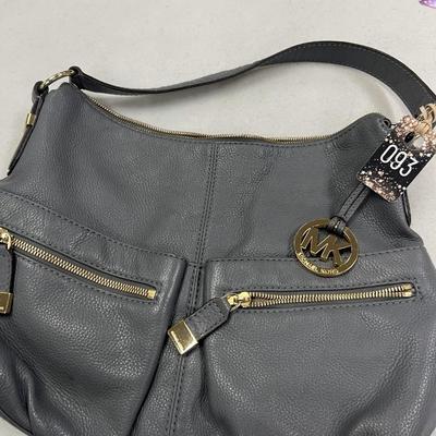 Sale Photo Thumbnail #372: 5 internal pockets,6 external pockets
Layton Hobo bag
17 inches by 15 inches