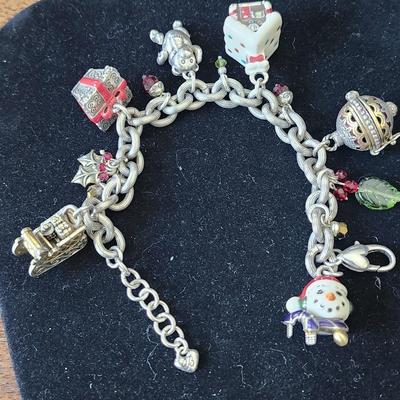 Sale Photo Thumbnail #377: High end costume statement chunky bracelet.