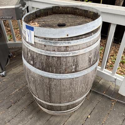 Sale Photo Thumbnail #4: Y1-Wooden Barrel