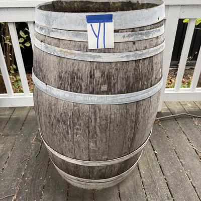 Sale Photo Thumbnail #2: Y1-Wooden Barrel