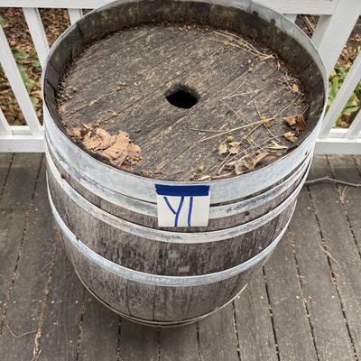 Sale Photo Thumbnail #3: Y1-Wooden Barrel