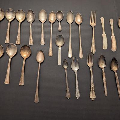 Sale Photo Thumbnail #3120: Vintage Silverware Tudor Plate 1881 Rogers Reed & Barton