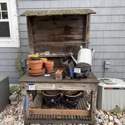 Sale Photo Thumbnail #29: Y9-wooden Potting table

Potting table/workspace only, this does not include the items on the table