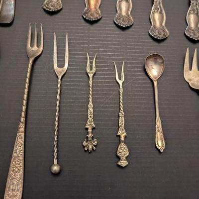 Sale Photo Thumbnail #3159: Vintage Silverware w/ Assortment Of Marks #8