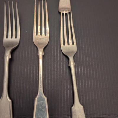 Sale Photo Thumbnail #3195: Array Of Vintage Serving Utensils #11