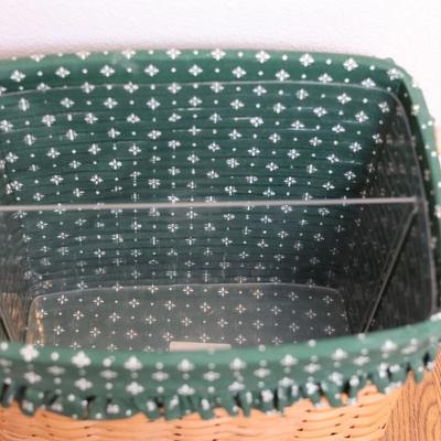 Longaberger Newspaper/Magazine Basket with Wooden Lid