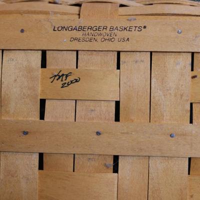 Longaberger Newspaper/Magazine Basket with Wooden Lid
