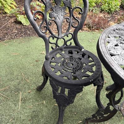 Sale Photo Thumbnail #57: Y18-Cast Iron Bistro Set
