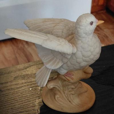 COLLECTIBLES FIGURINES