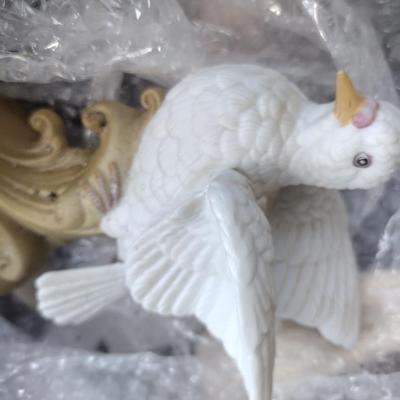 COLLECTIBLES FIGURINES
