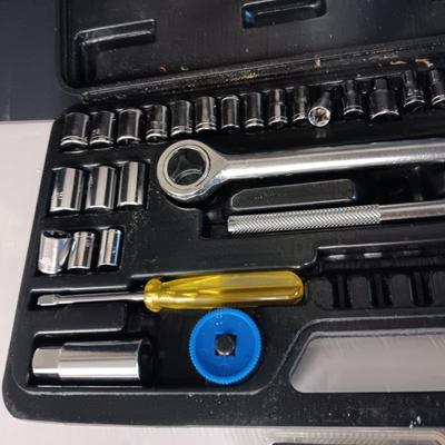 AUTOSHOP SOCKET SET AND CRAFTSMAN BIT SET