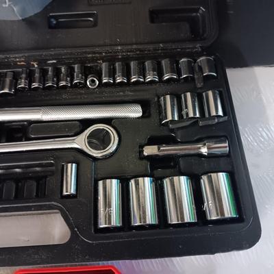 AUTOSHOP SOCKET SET AND CRAFTSMAN BIT SET