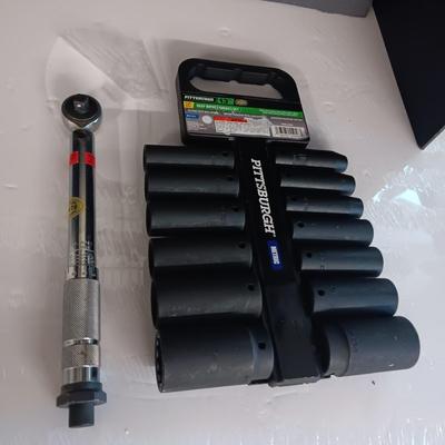 13 PC DEEP IMPACT SOCKET SET 1/2" DRIVE WITH A RATCHET