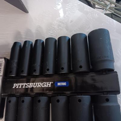 13 PC DEEP IMPACT SOCKET SET 1/2" DRIVE WITH A RATCHET