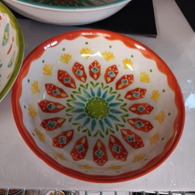 HEAVY PLASTIC COLORFUL SERVING PIECES