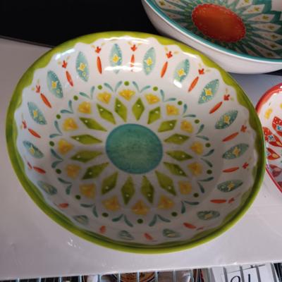 HEAVY PLASTIC COLORFUL SERVING PIECES