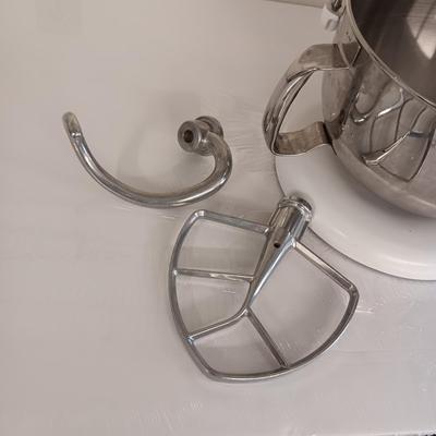 KITCHENAID PROFESSIONAL 600 STAND MIXER WITH LINEN COVER