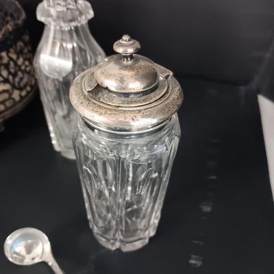 LENOX AMERICAN PRESIDENCY BICENTENNIAL BOWL AND AN ANTIQUE CRUET SET