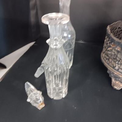 LENOX AMERICAN PRESIDENCY BICENTENNIAL BOWL AND AN ANTIQUE CRUET SET