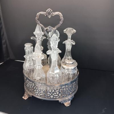 LENOX AMERICAN PRESIDENCY BICENTENNIAL BOWL AND AN ANTIQUE CRUET SET
