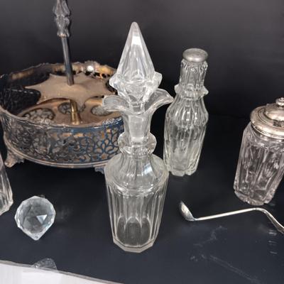 LENOX AMERICAN PRESIDENCY BICENTENNIAL BOWL AND AN ANTIQUE CRUET SET