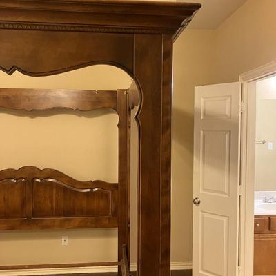 Ethan Allen canopy bed