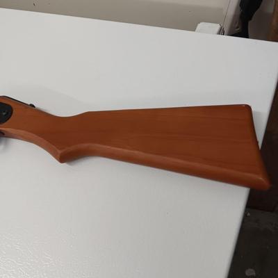 DAISY MODEL 25 PUMP ACTION BB GUN