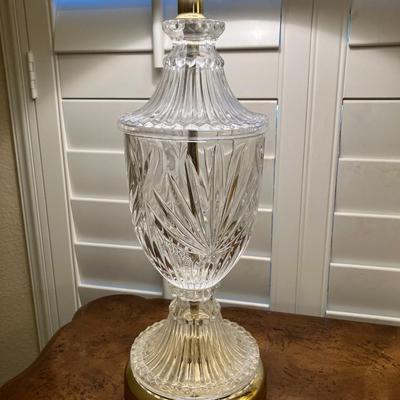 Crystal base lamp