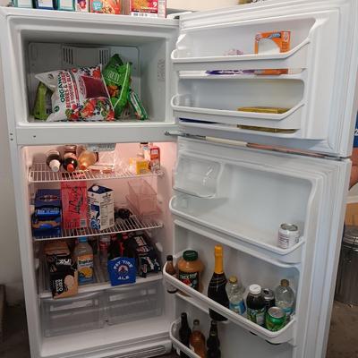 FRIGIDAIRE TOP MOUNT FROST FREE REFRIGERATOR FREEZER (DOES NOT INCLUDE CONTENTS)