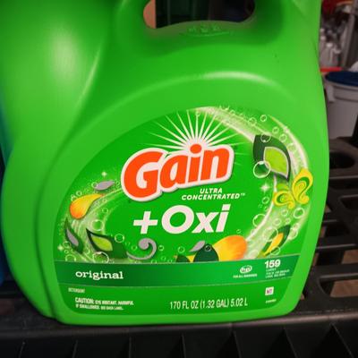 NEW/FULL LARGE CONTAINERS OF SNUGGLE AND GAIN LAUNDRY DETERGENT