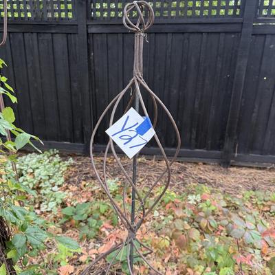 Sale Photo Thumbnail #83: Y27-Metal Garden Art