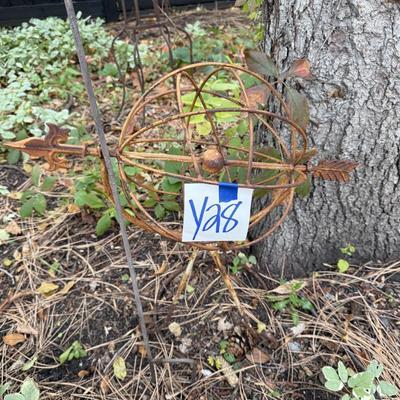 Sale Photo Thumbnail #86: Y28-Metal garden Art