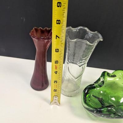 Sale Photo Thumbnail #157: Art Glass Vases & Green Viking Bowl