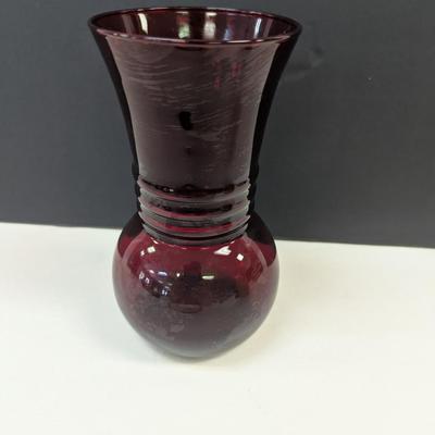 Sale Photo Thumbnail #308: 4 - Anchor Hocking Ruby Red Rib-Necked Depression Glass Vases