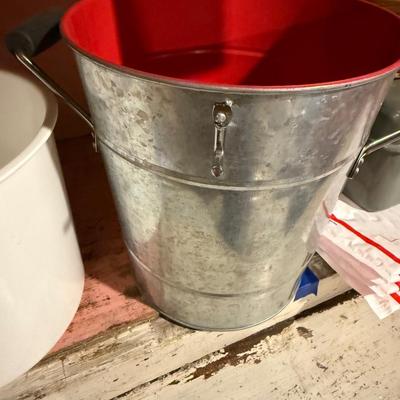 Sale Photo Thumbnail #107: D4-Storage Containers