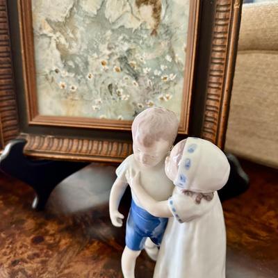 Furniture -Sofa Table, Art, Faudree books
