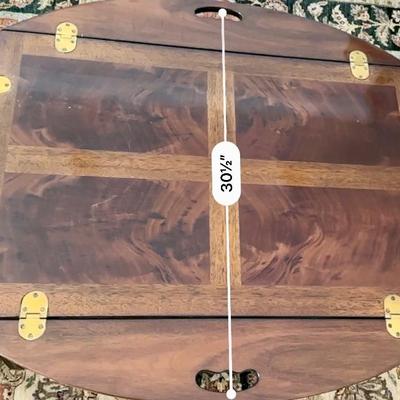Furniture -Drexel coffee table with Italian art glass