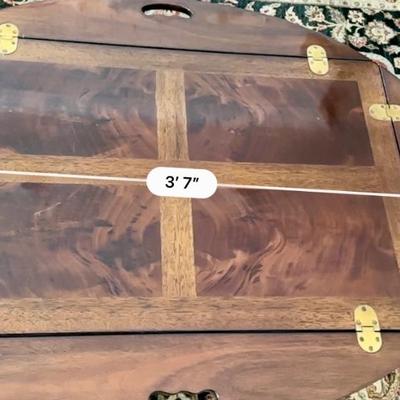 Furniture -Drexel coffee table with Italian art glass