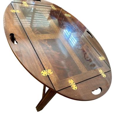 Furniture -Drexel coffee table with Italian art glass