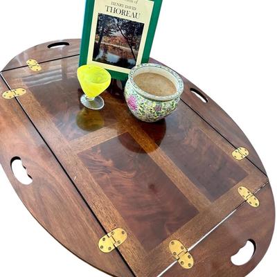 Furniture -Drexel coffee table with Italian art glass