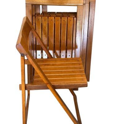Furniture - Wood Slat folding chairs set of 5
