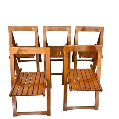 Furniture - Wood Slat folding chairs set of 5