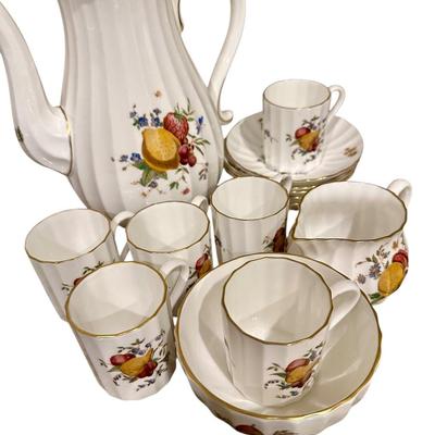 China - Royal Worcester coffee service Délecta 15 pc
