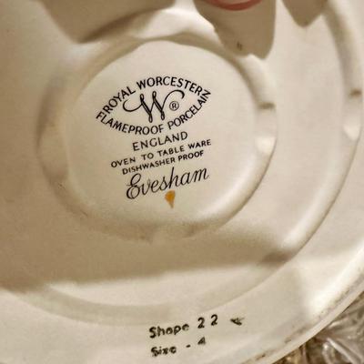 China- Royal Worcester Evesham Pot De Creme set & Covered Casserole