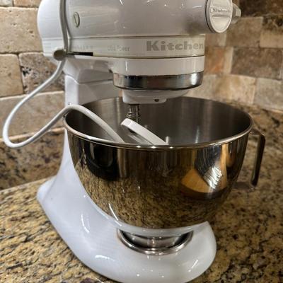 Kitchen Lot 11- Kitchen Aid Mixer White