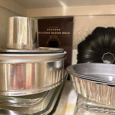 Kitchen Lot- Pots Pans baking