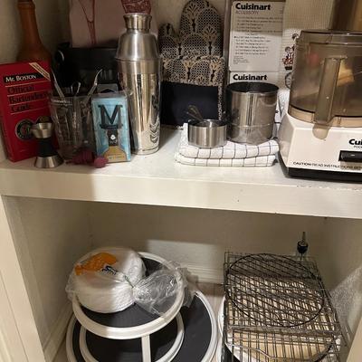 Kitchen Lot- Cuisinart & accessories plus more
